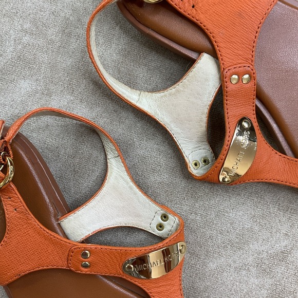Michael Kors Sandals MK Gold Logo Plate Thong Sandals Orange Women Sz 6.5 - Picture 10 of 14